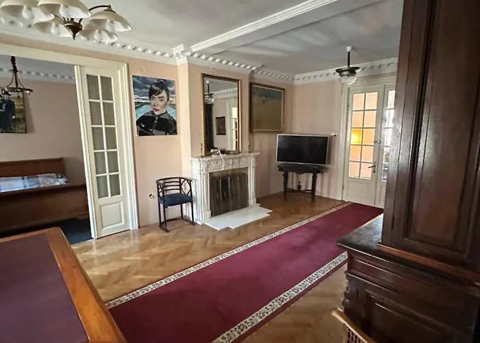 City Center Apartment