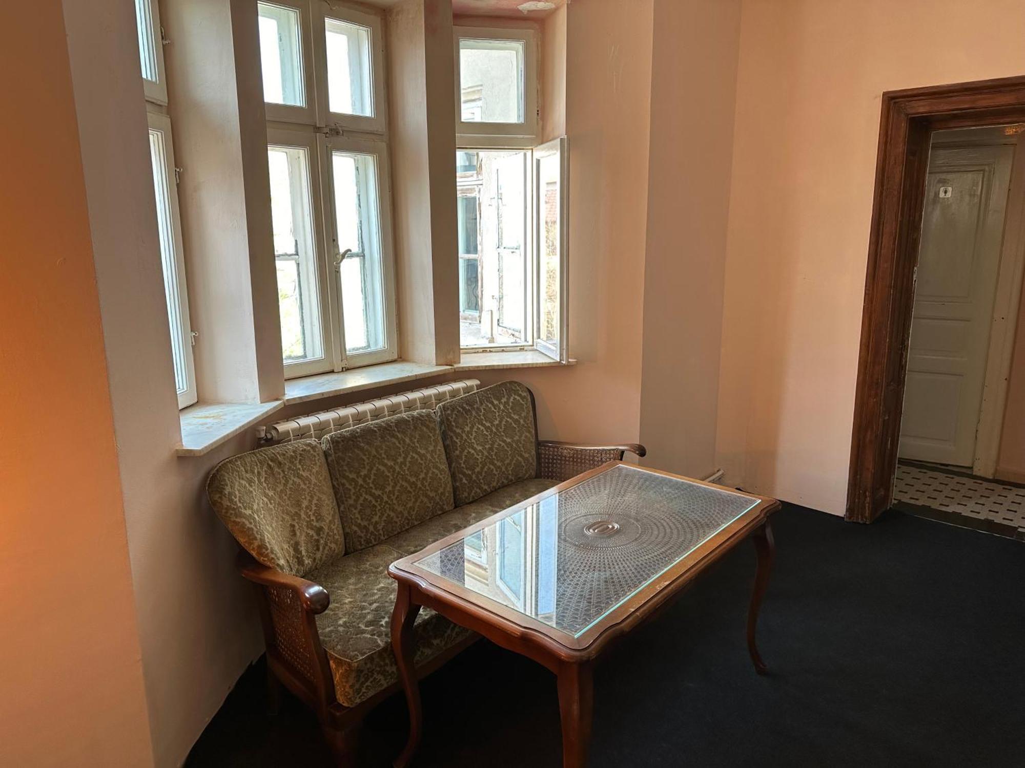 Center Apartment *