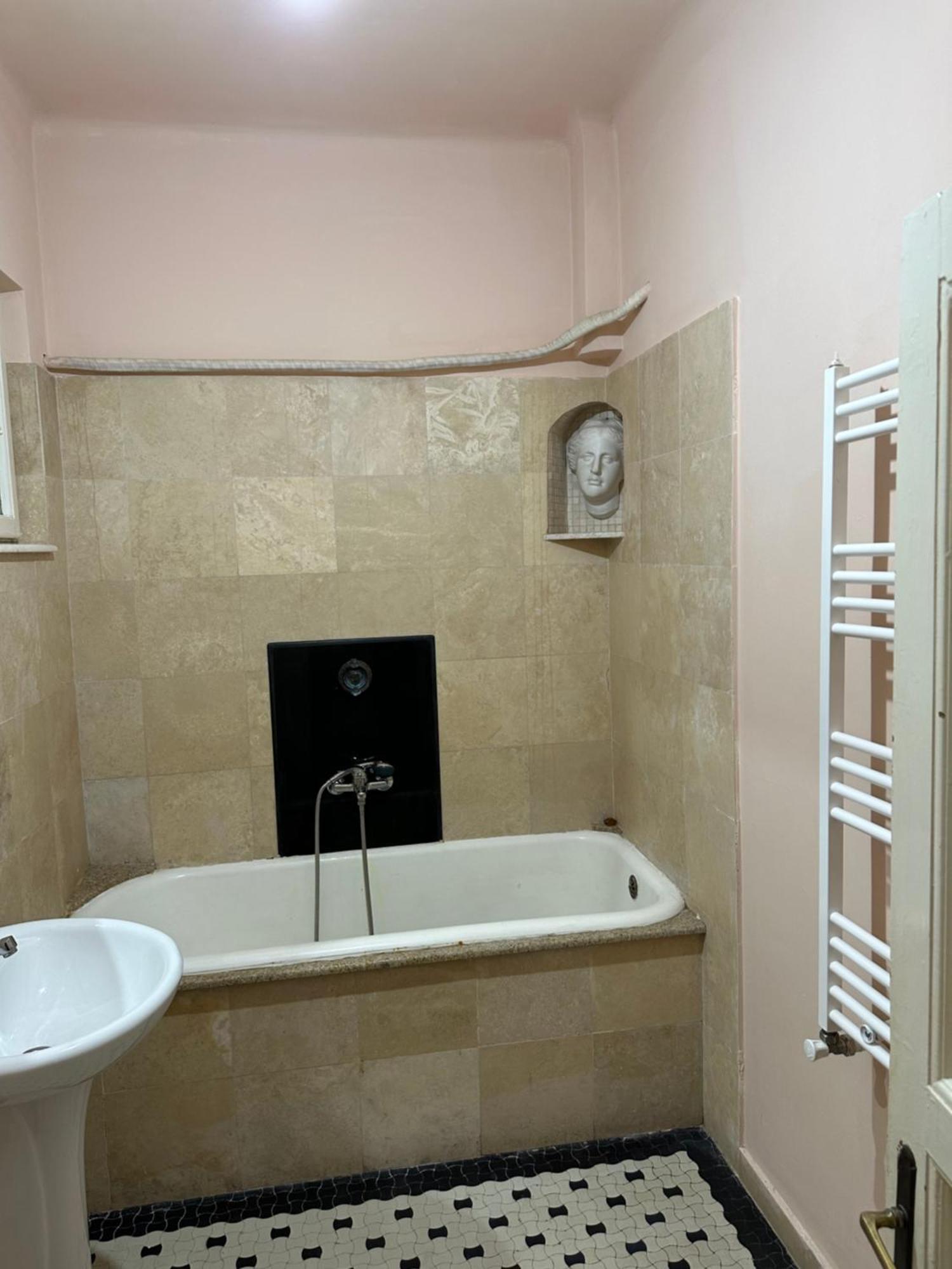 Apartment Center *
